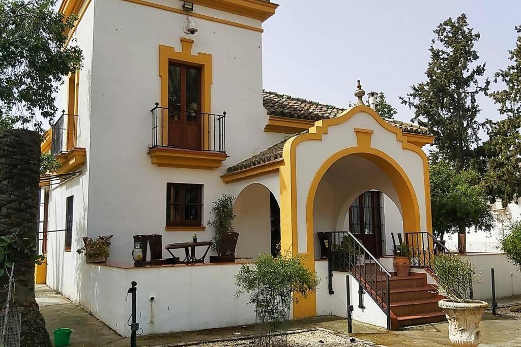 Вилла Cortijo San Jose Севилья Экстерьер фото